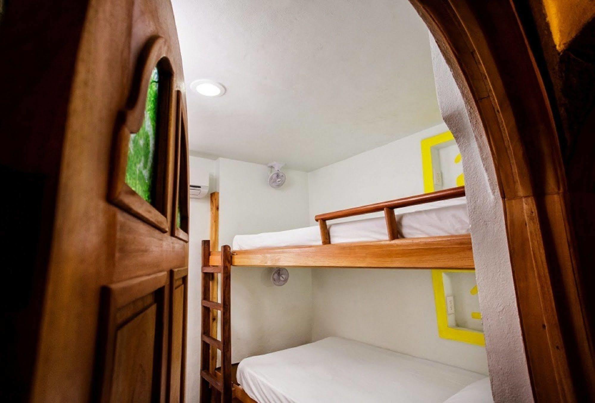 Hostel Natura Канкун Экстерьер фото